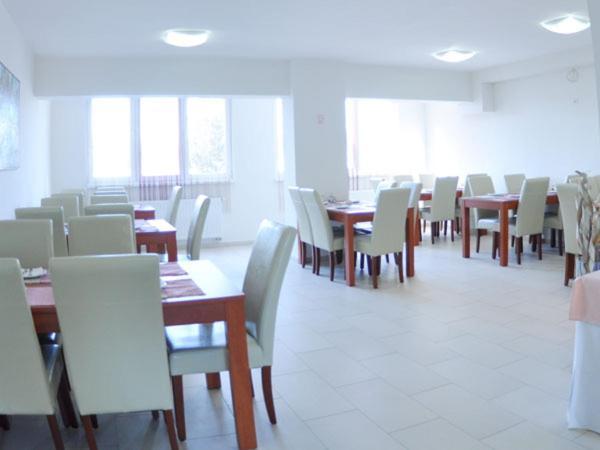 Rooms Bijela Ruza Велика-Горица Ресторан фото